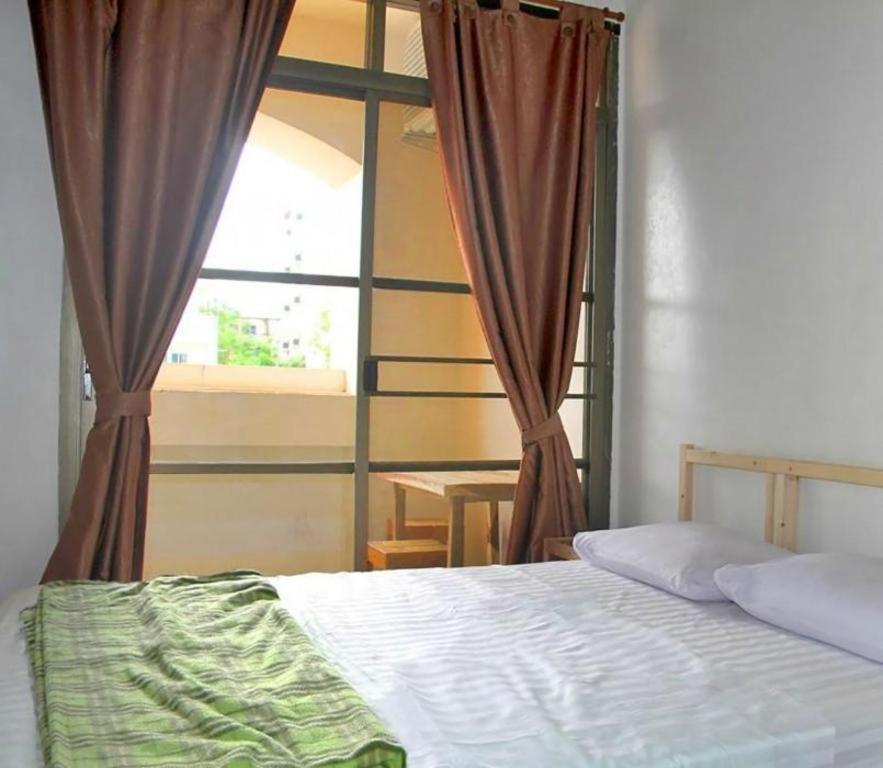 The Twins Hostel Bangkok Extérieur photo